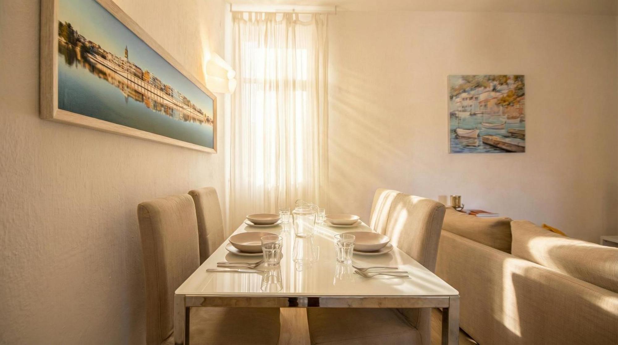3 Bedroom Apartment With Stunning Guadalquivir Views — Photos 3